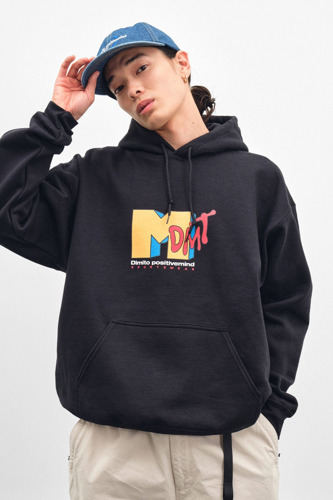 DMTV HOODIE BLACK